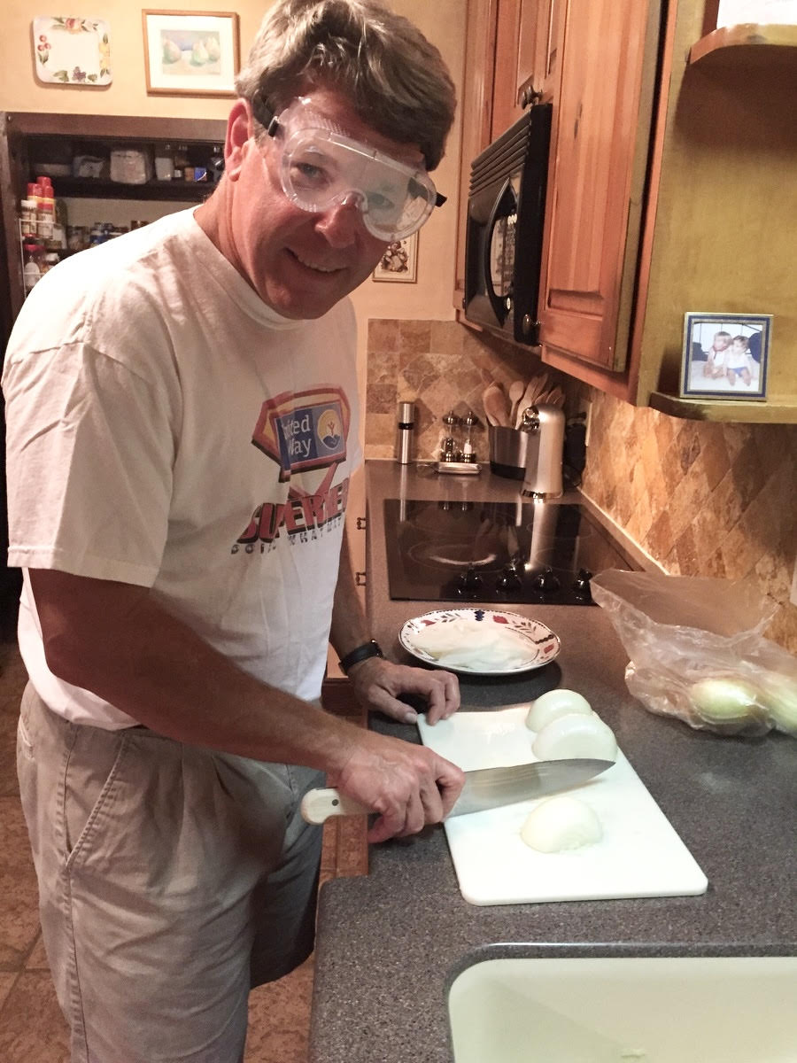 Yard goggles used for cutting onions